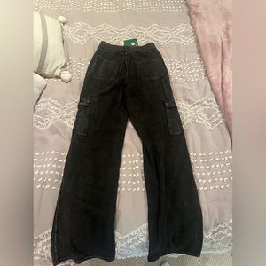 HalaraMagic Mid Rise Multiple Pockets Straight Leg Stretchy Knit Casual Cargo